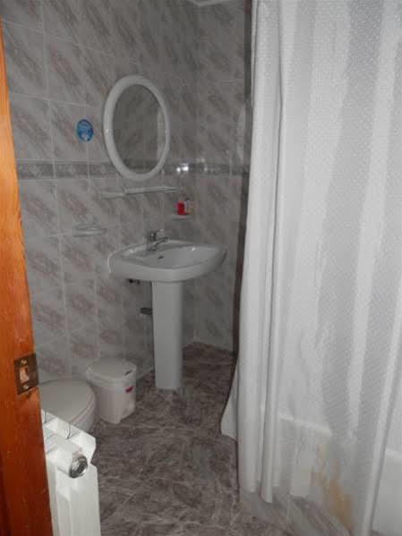 Hostal El Portalico Linares de Mora Exterior foto