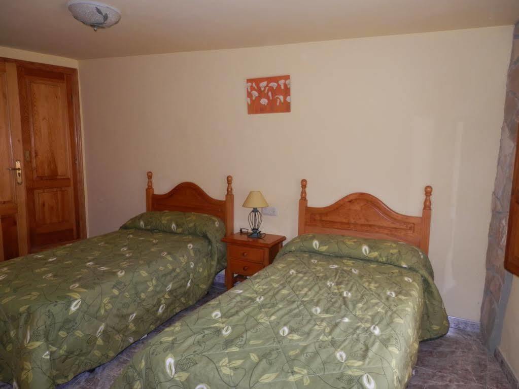Hostal El Portalico Linares de Mora Exterior foto