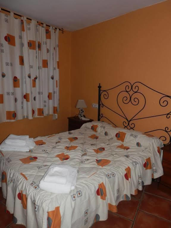 Hostal El Portalico Linares de Mora Exterior foto